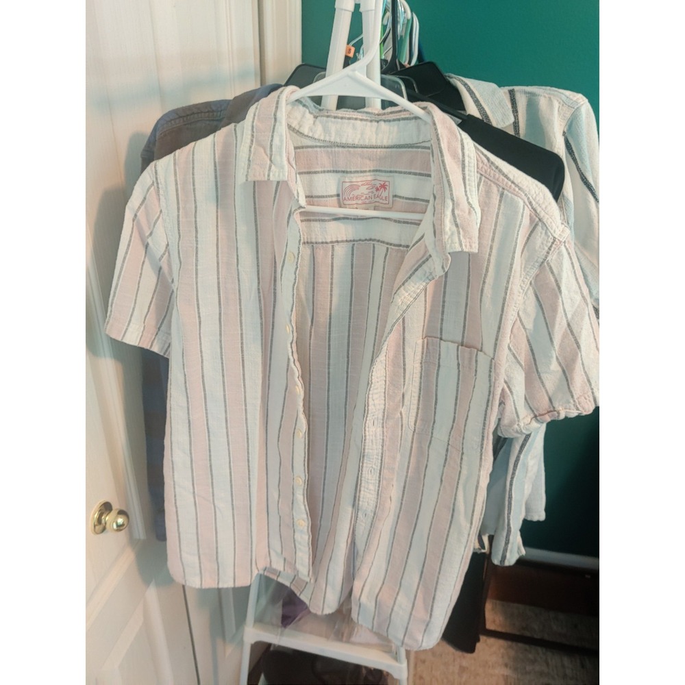 American Eagle Button-Up Shirt White Pink Gray Striped Point Collar Short L